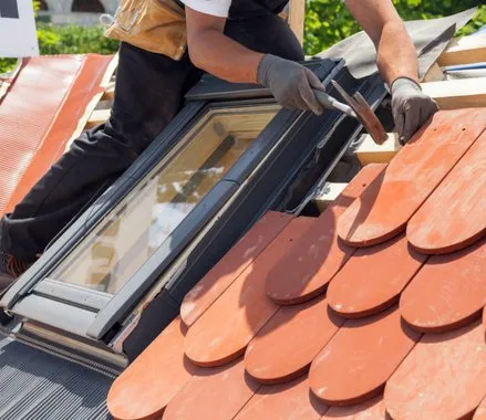 instalaciondeclaraboyasenhospitaletdellobregat barcelona 1920w